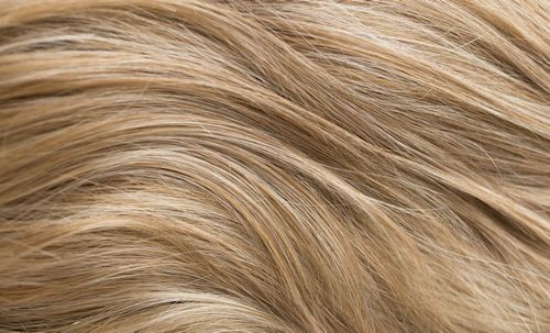 Akari A791G medium brown roots with blonde tips